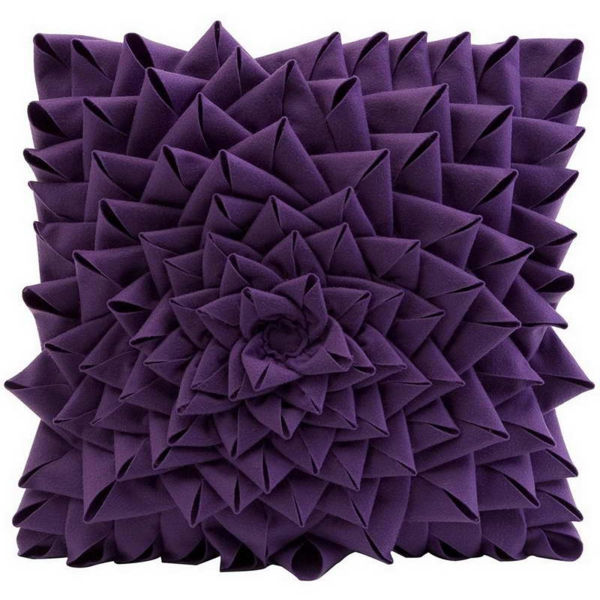 Mesti pagalvę 50 x 50 violetinės spalvos balto fono