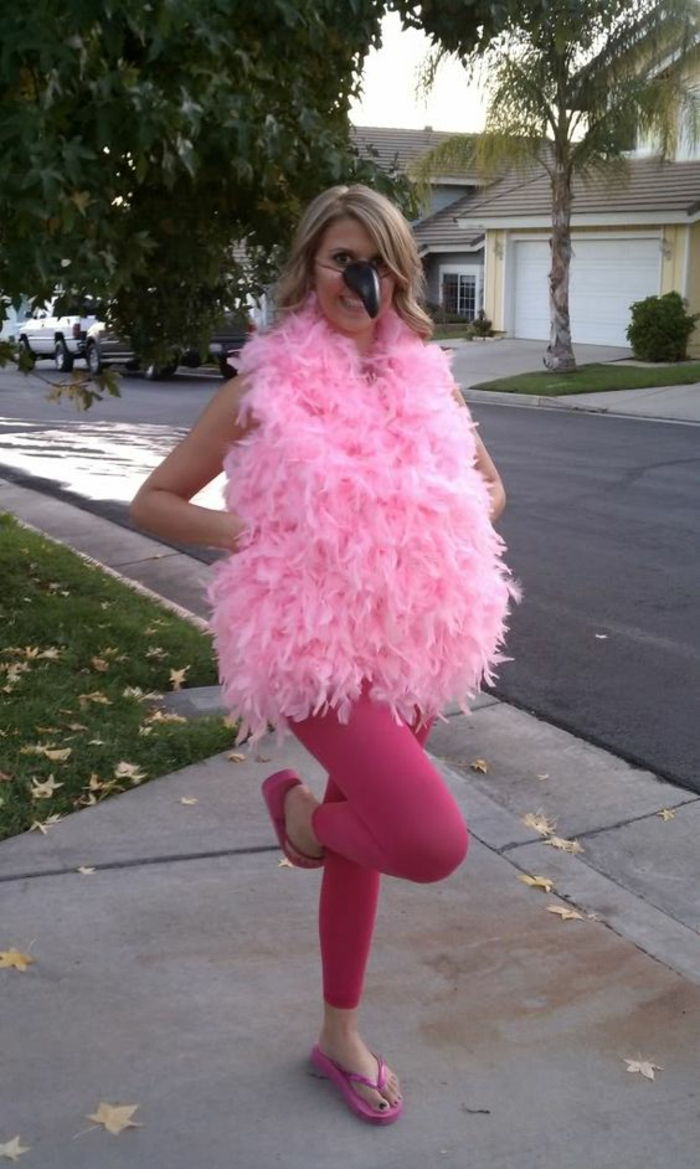 latterlig kostyme i rosa farge - karneval kostyme ideer til å lage din egen