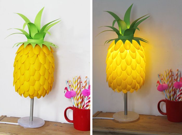 Bedlamp ananas, lampenkap gemaakt van plastic lepeltjes, doe-het-zelf projecten voor volwassenen