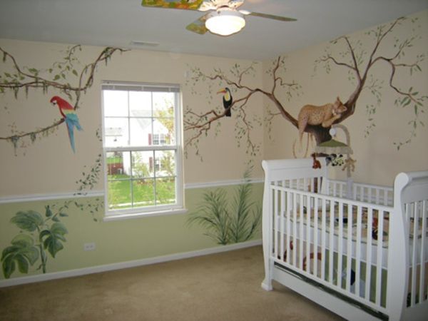 džungli, otroško-belo-otroško posteljo in majhno okno