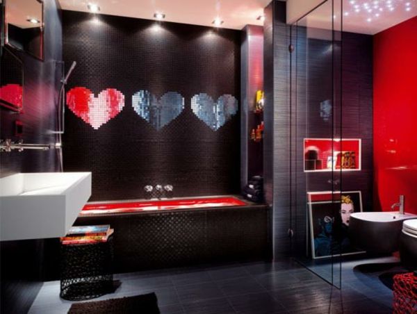 temna kopalnica s tremi srčki na steni - ustvarjalna oprema