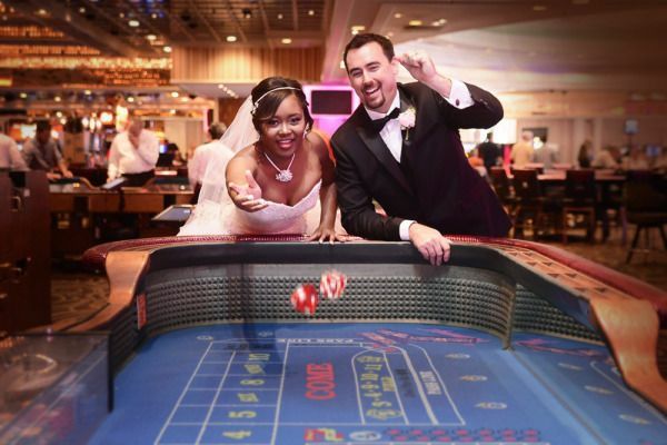 gifta sig i Las Vegas och spela sedan i kasinot