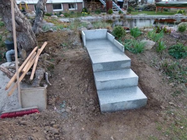 majhna stopnica-samo-gradnja-v-proces-ob ribniku