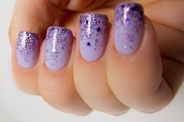 nail design glitter belle unghie viola unghie corte con glitter decorano idee deco belle unghie per farsi da soli