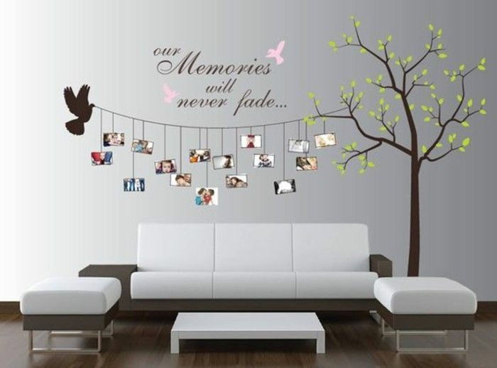 fotowand-idéer-familjefoton-fågelträd soffa-table-pall