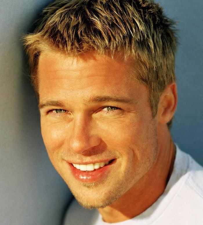 Brad Pitt met zijn perfecte kapsel van blond haar - kapsels voor kort haar