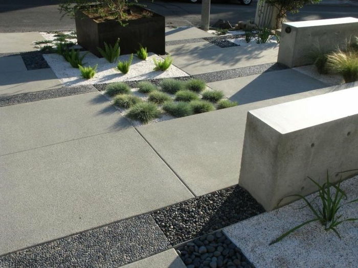 Moderna trädgårdsdesign - så lite grön som möjligt, mer konkret