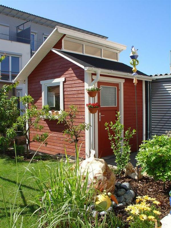 trädgård hus-billig-köp - iögonfallande tak