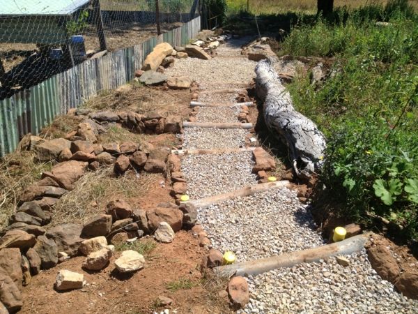 vrtno stopnišče - samo-graditi v procesu - res veliko dvorišče