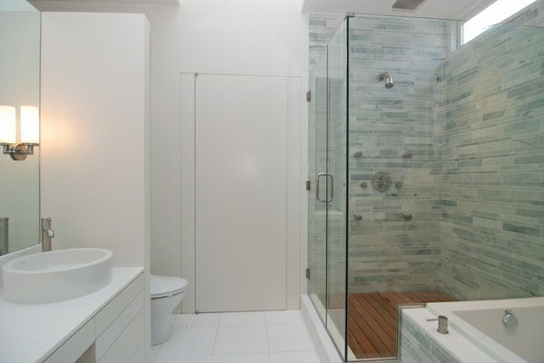 dlažba-sprcha-v-svetlo-kúpeľňa - biela stena dizajn