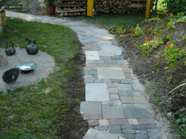 chodník-of-stones-in-záhrady-yourself Pave