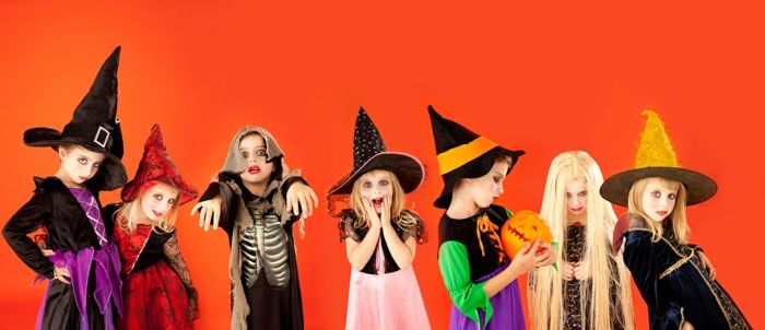 Poemas De Halloween, Trajes Para Crianças, Sete Bruxas Pequenas, Escultura De Abóbora, Doce Ou Travessura
