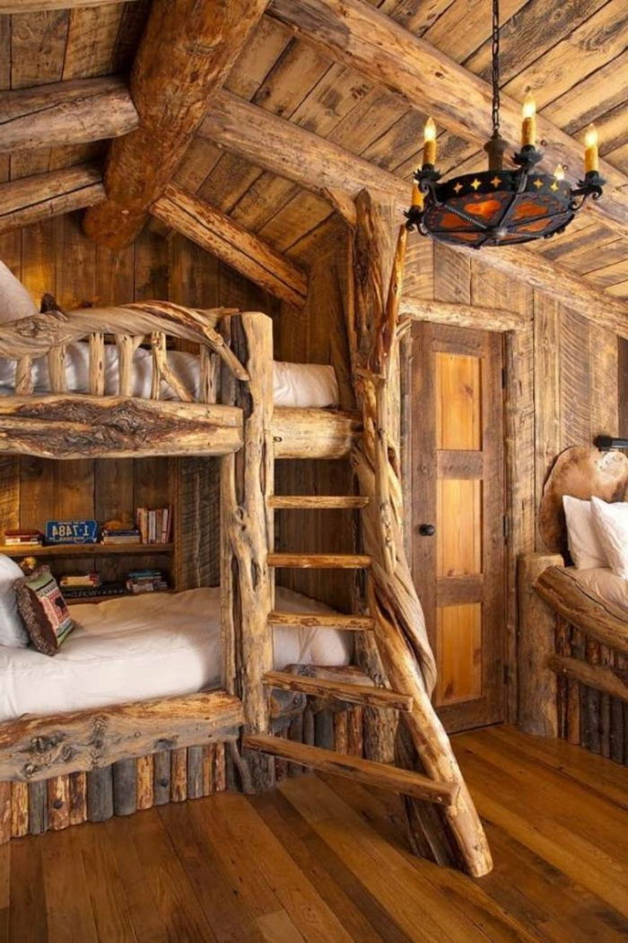 koselig soverom loft-rustikk lysekrone smijern tre-interiør-country stil