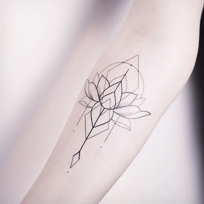 Motivos de tatuagem, figuras geométricas, flor, nenúfar branco, traços