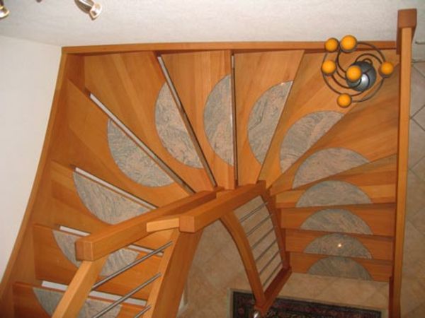 spiral trapp foto tatt fra oven - vakker deco