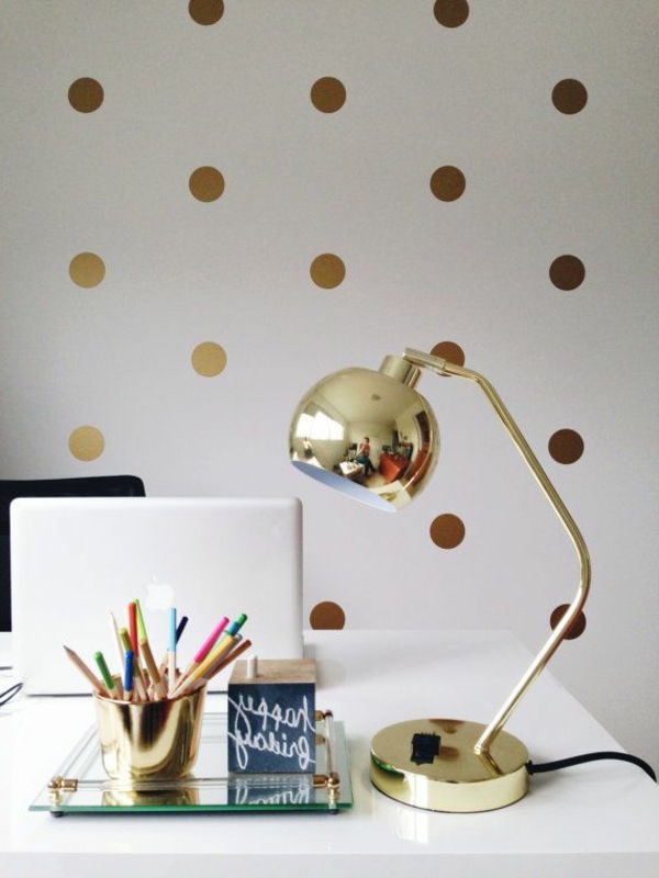 Aukso stalas lempa-su-blizgusis paviršius Idėjos