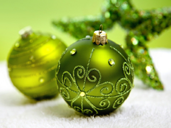 zelená výzdoba pre ozdoby vianočného stromčeka