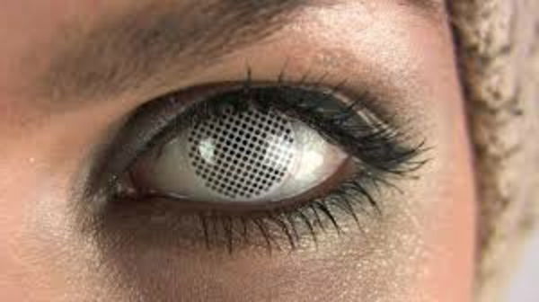 grå kontaktlinser-for-halloween