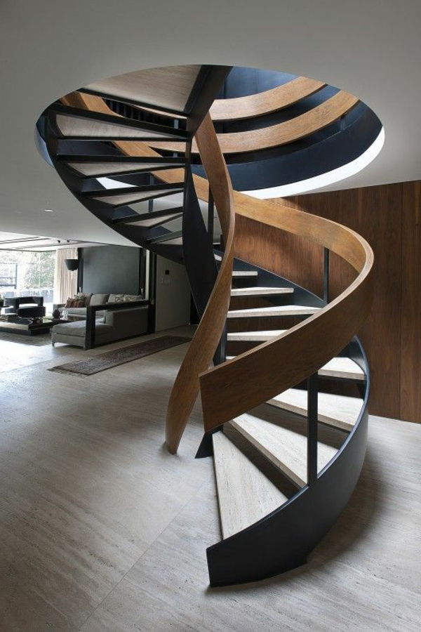 lesene-spiralno stopnišče-z-neverjetno oblikovanje