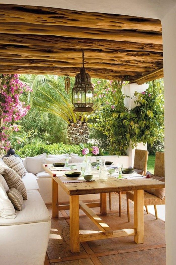 tre-roms tak-vakre-terrassen-med-en-stor-sofa