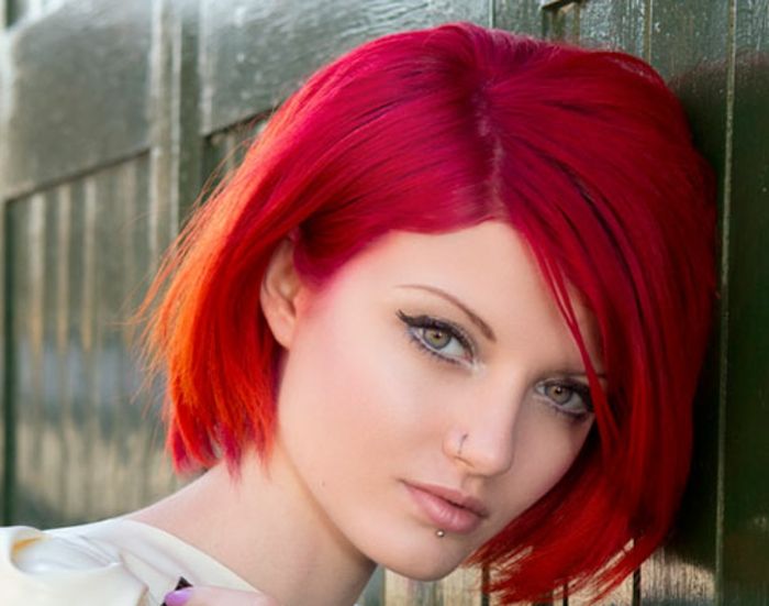 plaukų spalva, raudona ir trumpas flash šukuosena