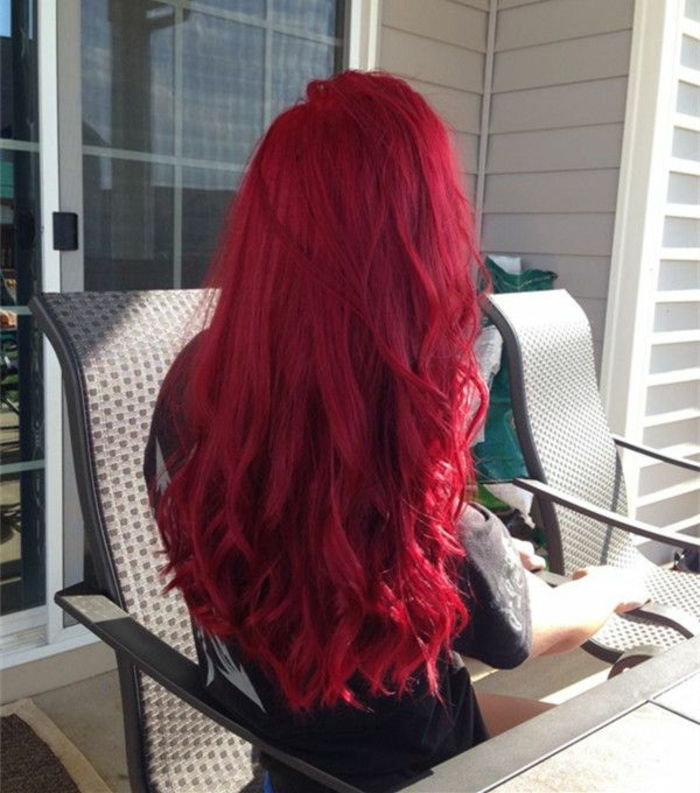 plaukų spalva, raudona ir ilgai įdomu-šukuosena