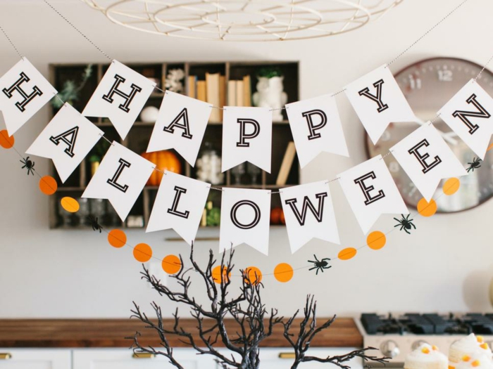 Make Happy Halloween garland yourself, idéias de decoração para crianças e adultos