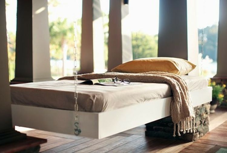 agățat pat-cum-on-nor-chic-nobil-modern, bej și moale, fără în spațiu