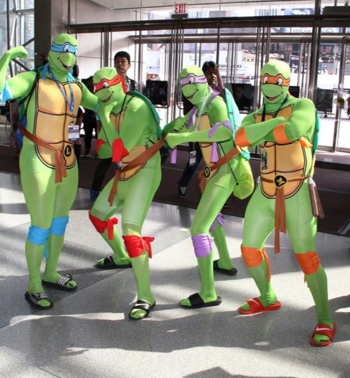 Teenage želve so kot nalašč za najstniške kostume z ustreznimi barvami - otroški junaki