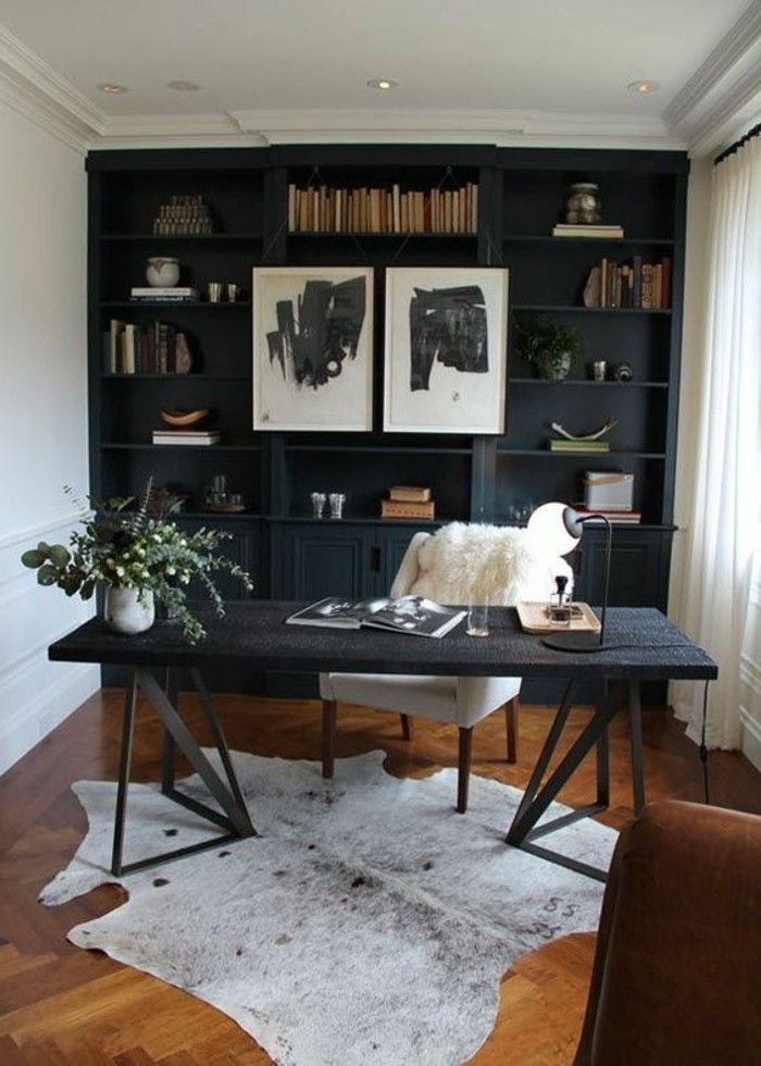 hembuero-balta-kėdė juoda-stalas-kilimas-juoda-spinta