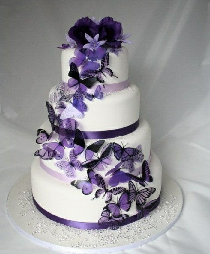 Poročna torta-v-vijolično-elegantno-model