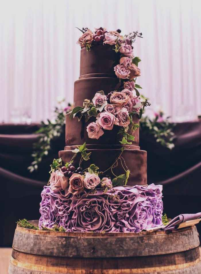 Poročna torta-v-vijolično-lepi-enkrat-model