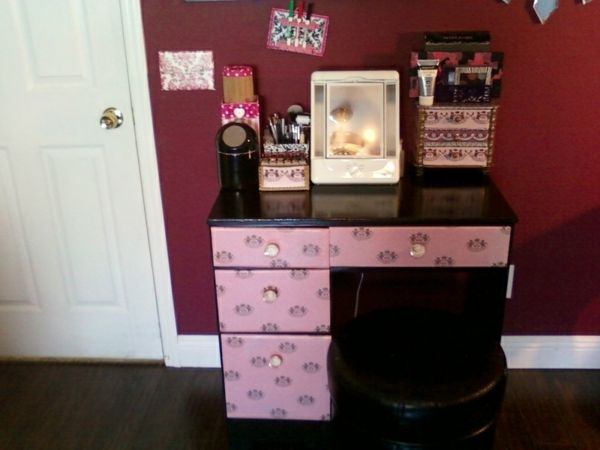 hollywood dressingbord med rosa lådor