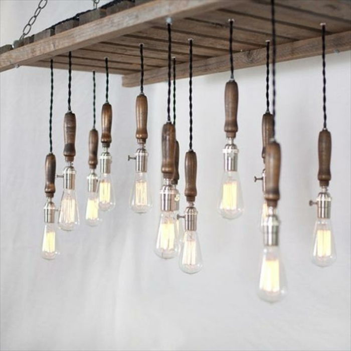 drevené dekorácie dekoratívne lampy dizajn skvelé návrhy nápady žiarovka visiace z police