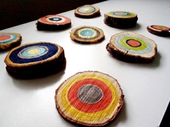 lesene dekoracije dekor ideje pisane oblikovalske krožnike, izdelane v barvnih barvah lesa