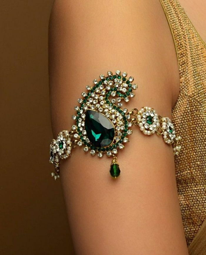 Indické šperky Náramok zelený kameň