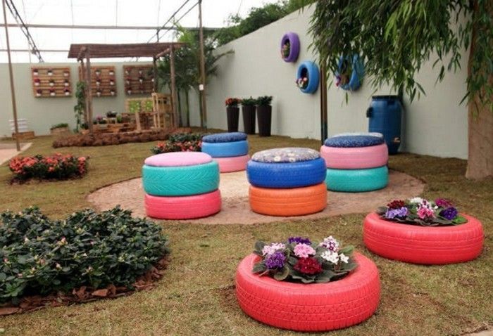Zaujímavé-gartendekos-in-pestré farby použité recykláciu pneumatík