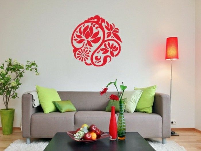 Zanimivo steno dizajn-barva-rdeča-naglas-an-der-stena