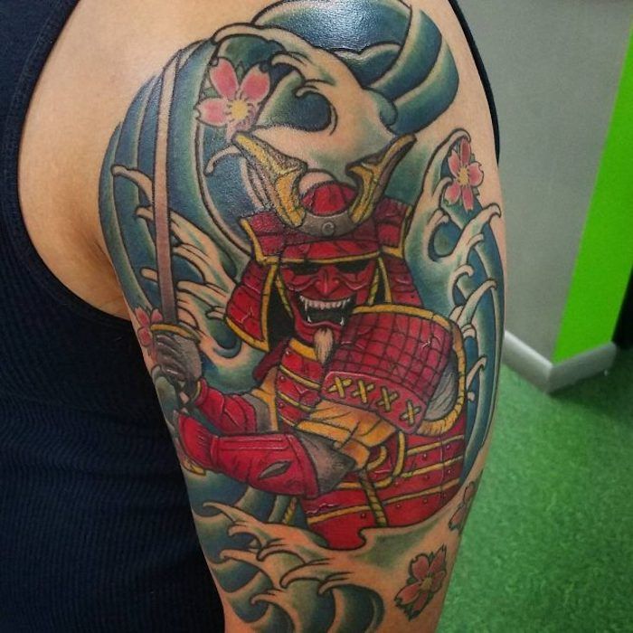 tatuaggio del guerriero, tatuaggio del braccio, tatuaggio colorato