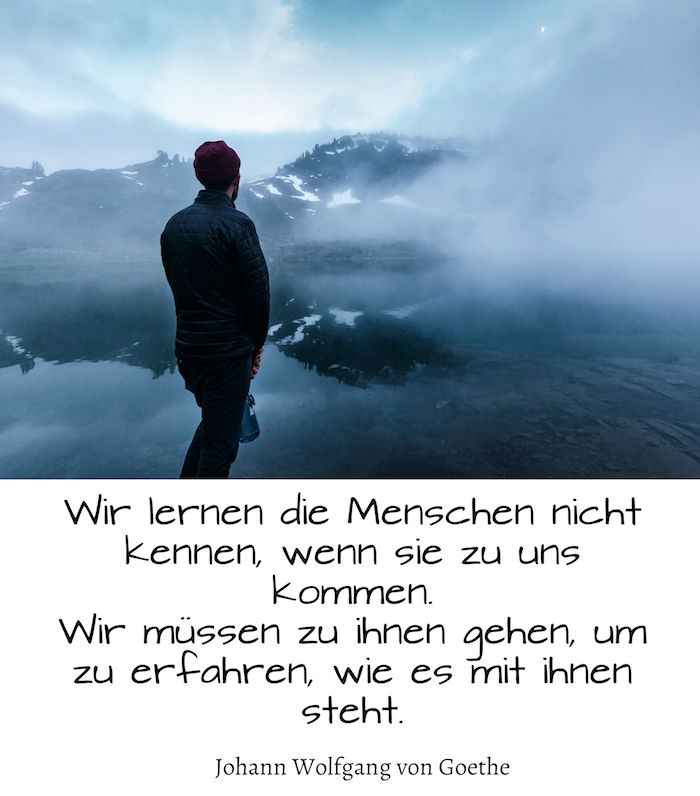 trumpas frazes iš johann wolfgang von goethe, kurį jums gali labai patikti, ir nuotrauką su keliaujančiu vyru, kalnu ir jūra