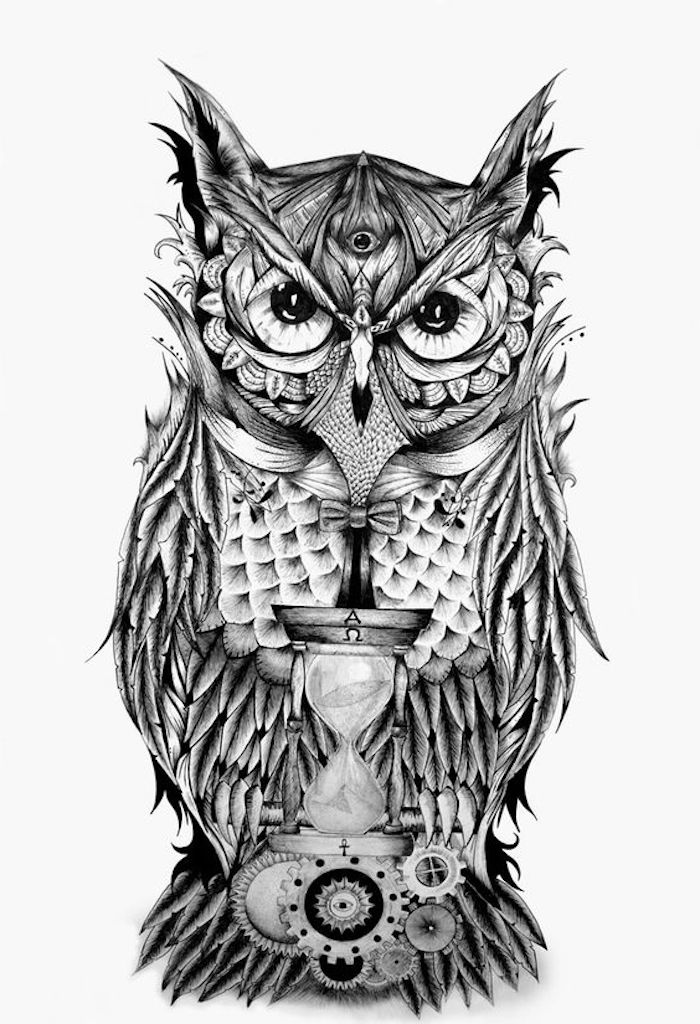 en uggla med tre ögon och en klocka - idé för en owltatuering