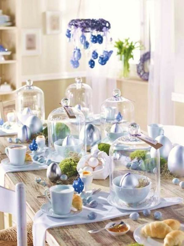 masă de-decorare-violet-elemente-sticlă albastru-chic-pompos-nobil