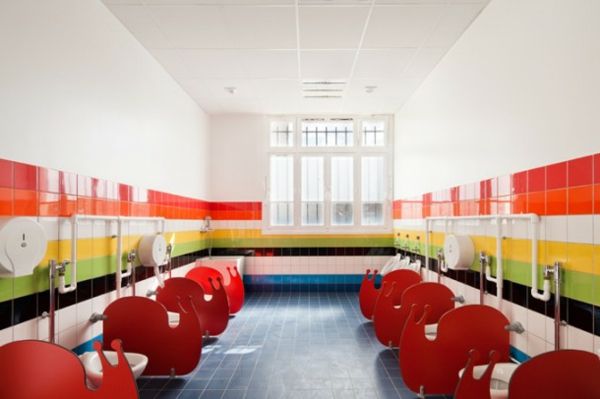 škôlky-interiér kúpeľne-in-pestré farby