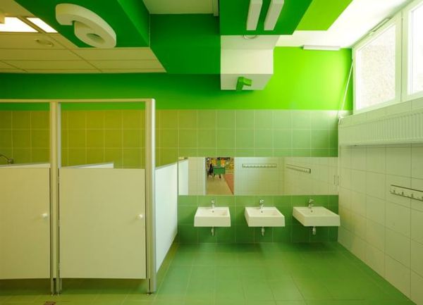 barnehage-interiør-cool-bad-in-grønn-hvitt