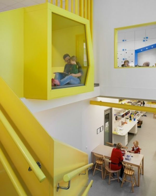 barnehage-of Interior i-gul-farge