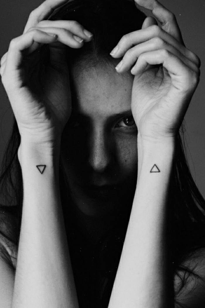 små tatoveringer tatoveringer-for-kvinner-trekanter