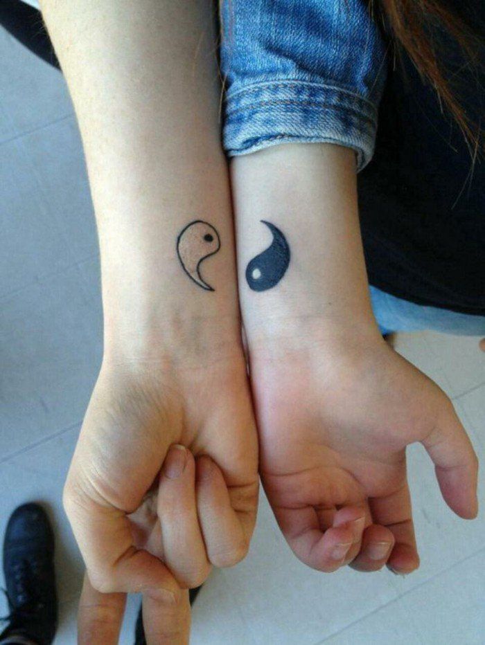 piccoli tatuaggi-per-gli amanti simboli del tatuaggio