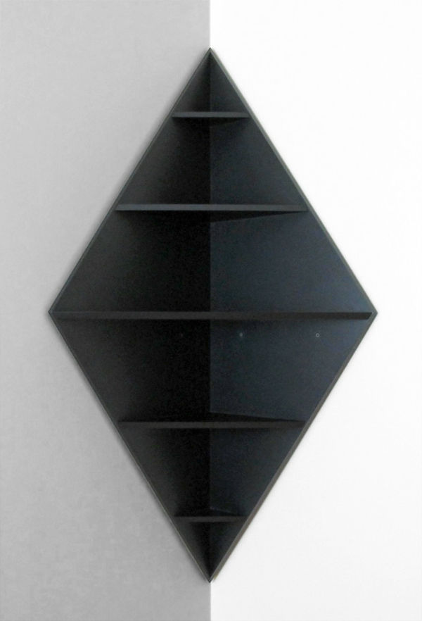 kūrybiškai suprojektuotas modelis-of-the-corner-kaip juodas rombas