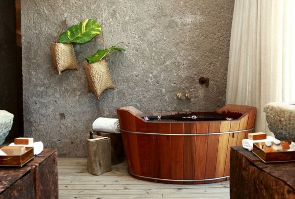 kreativno-leseno oblikovanje-kopalnica-kamnita zid