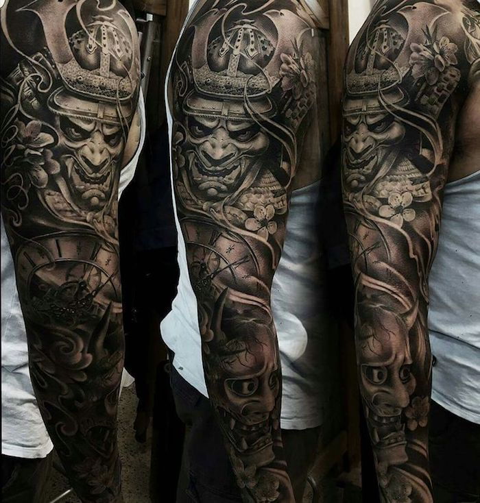 tatuaggio samurai, maniche, maniche tattoo in nero e grigio